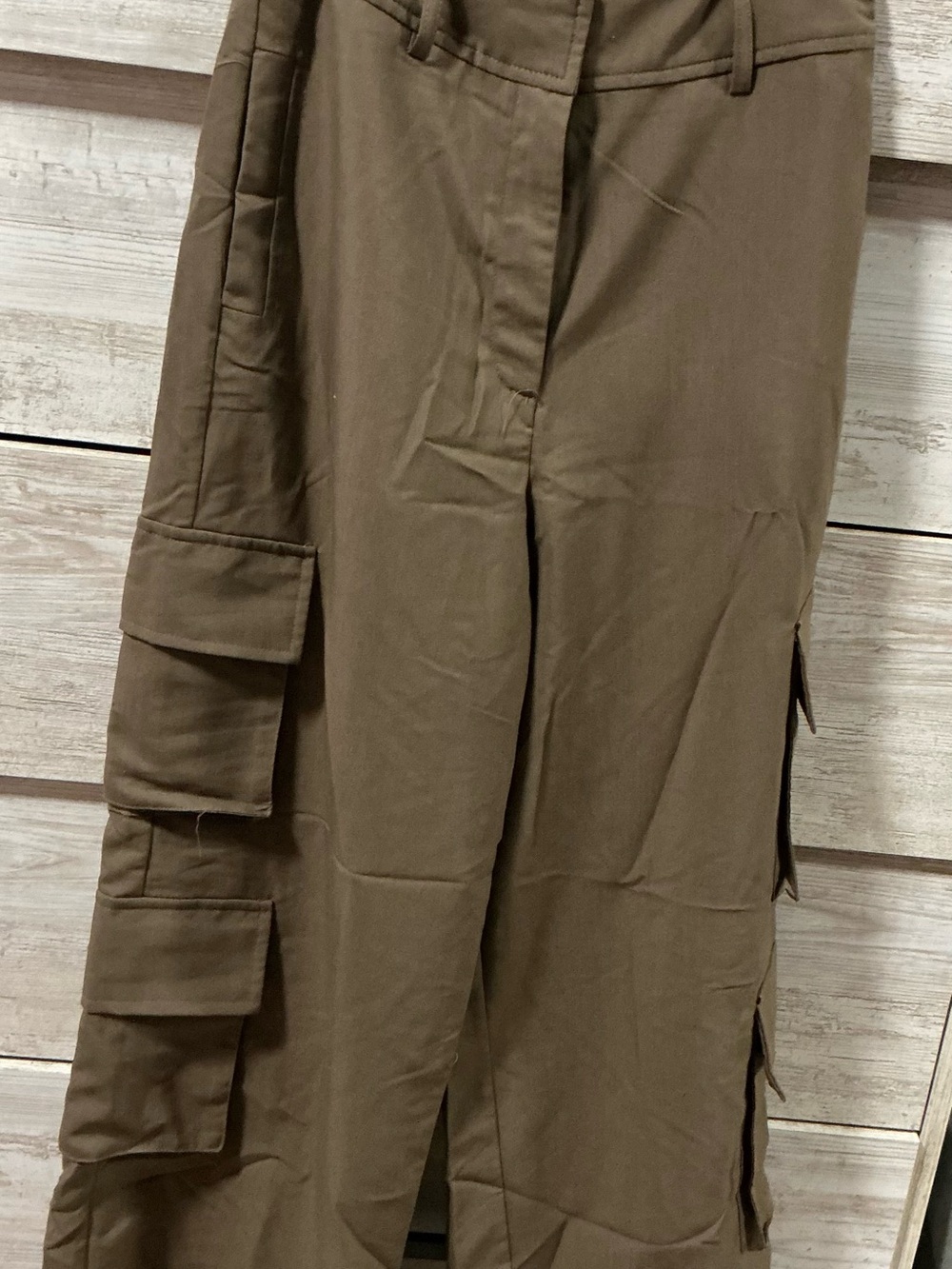 Women's Straight-Leg Cargo Pants in Brown